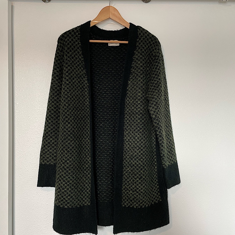 Universal Threads: Long Forest Green/Black Cardigan.